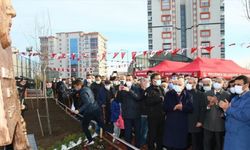 Mehmet Akif Ersoy Parkı Ve Anıtı Keçiören Sancaktepe'de açıldı