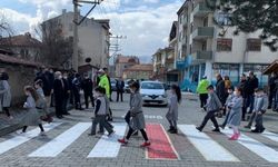 Mengen'de "Yaya Önceliği Kırmızı Çizgimizdir" etkinliği düzenlendi