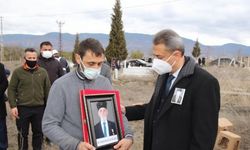 Sinop Valisi Karaömeroğlu, Boyabat ilçesinde cenaze törenine katıldı