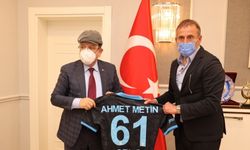 Trabzonspor Teknik Direktörü Avcı, Ortahisar Belediye Başkanı Genç'i ziyaret etti