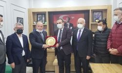 Bulancak Kaymakam Tuna, muhtarlar derneğini ziyaret etti