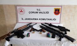 Çorum'da jandarma ekipleri bir evde 7 ruhsatsız silah ele geçirdi