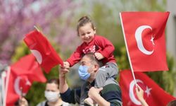 Düzce Belediyesinin bandosu, çocuklara 23 Nisan coşkusu yaşattı