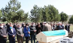 Havza'da kalp krizi sonucu hayatını kaybeden muhtar Ali Zengin son yolculuğuna uğurlandı
