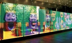 LG Transparan Led Ekran, kaliteli görüntü ve kolay kurulum vadediyor