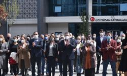 Ortahisar Belediyesi işçileri ramazan kumanyalarını ihtiyaç sahibi ailelere bağışladı