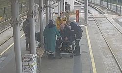 Samsun'da tramvay beklerken kalp krizi geçiren kişiyi güvenlik görevlisi kurtardı