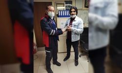 Samsun'da tramvayda bulunan para dolu cüzdan sahibine ulaştırıldı