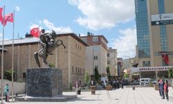 19 Mayıs Atatürk'ü Anma, Gençlik ve Spor Bayramı kutlanıyor