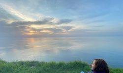 Akçakoca'da deniz kıyısında yaşayanlar güneşin batışını seyrederek iftarını açıyor
