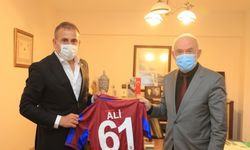 Trabzonspor'da teknik direktör Abdullah Avcı'dan divan başkanı Sürmen'e ziyaret