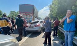 Anadolu Otoyolu'nda kamyonun altına giren otomobilin sürücüsü öldü