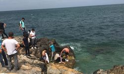 Bartın'da özçekim yaparken denize düşen üniversite öğrencisi, çevredekilerce kurtarıldı