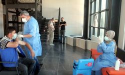 Bayburt'ta organize sanayi bölgesinde "mobil aşı" uygulaması başladı