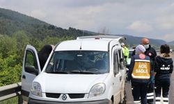 Bolu'da kazaya karışan araçtaki 6 kişi yara almadan kurtuldu