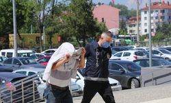 Bolu'da marketten hırsızlık güvenlik kamerasında