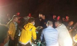 GÜNCELLEME - Düzce'de işçi servisi ile otomobil çarpıştı: 2 ölü, 4 yaralı