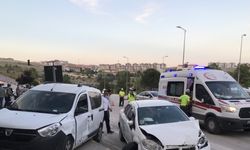 Karabük'teki iki ayrı trafik kazasında 5 kişi yaralandı
