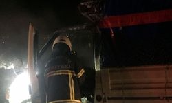 Merzifon'da seyir halindeki kamyonette çıkan yangın ekiplerce söndürüldü