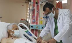 Rize'de 88 yaşındaki hasta "başparmak anjiyografi" operasyonuyla sağlığına kavuştu
