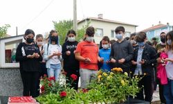 Şehit öğretmen Şenay Aybüke Yalçın, vefatının 4. yılında kabri başında anıldı