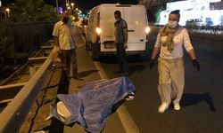Turistlere otomobil çarptı: 1 ölü 1 yaralı