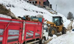 Rize’de yaylada hayvanları ile mahsur kalan 6 kişi kurtarıldı