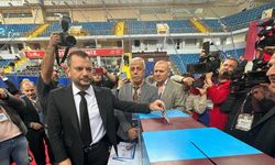 Trabzonspor Kulübü Başkanı Ertuğrul Doğan oyunu kullandı