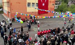 Rize'de çocuklar hem oynadı hem kutladı