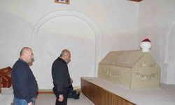 Batı Karadeniz’in fatihi Emir Karatekin Bey’in kabri asırlardır ziyaretçilerini ağırlıyor