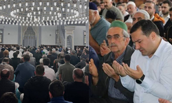 Ardeşen'de Ensar Camii'nde İlk Namaz Coşkusu!