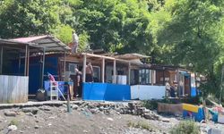 Artvin’in Karadeniz kıyılarındaki kaçak yapılar yıkılıyor