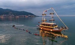 Karadeniz, kanolarla renklendi