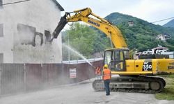 Trabzon’da Çağlayan Kentsel Dönüşüm Projesi kapsamında ilk yıkımlar başladı