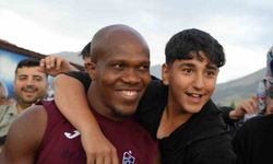 Erzurum’daki üçüncü taraftar buluşmasında Trabzonspor’a yine sevgi seli