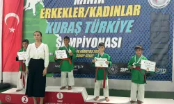 Trabzonlu minikler madalyayla döndüler