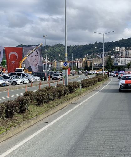 Rize Emniyet Müdürlüğü'ne 51 araç törenle teslim edildi