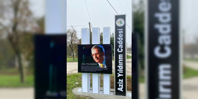 Eski Fenerbahçe Başkanı Aziz Yıldırım'ın Düzce'de adının verildiği caddeye tabela asıldı