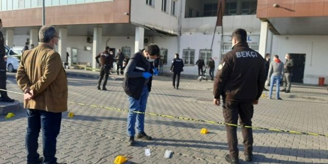 Zonguldak'ta hastane otoparkında çıkan silahlı kavgada iki güvenlik görevlisi yaralandı