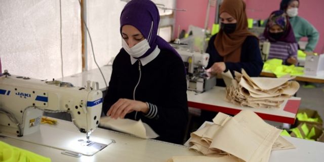 Tokat'ta üretilen hediyelik bez torbalar Avrupa ülkelerinden talep görüyor