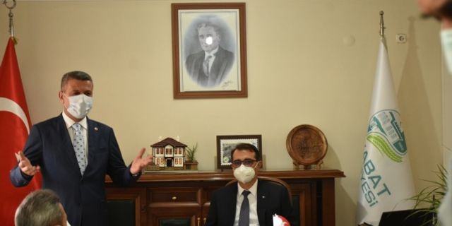 Enerji ve Tabii Kaynaklar Bakanı Fatih Dönmez Sinop'ta halka hitap etti: