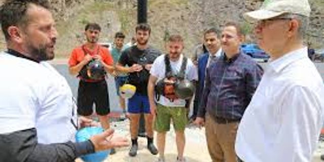 Çoruh Nehri'nde rafting botları tekrar suyla buluştu