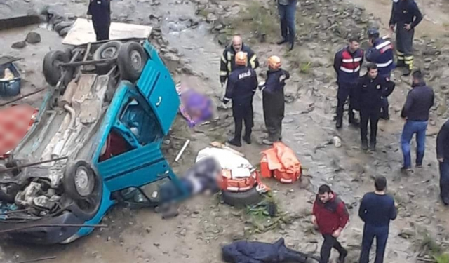 Rize'de feci kaza 4 ölü 1 yaralı