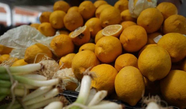 Çayın limonlu içildiği Bayburt’ta artan limon fiyatları çayların tadını kaçırdı