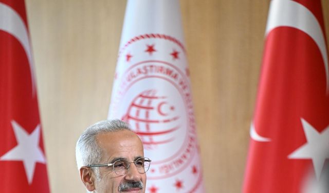 Bakan Uraloğlu: Rize-Artvin Havalimanı’nda 2 milyon 400 bine yakın yolcu seyahat etti