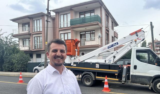 Elektrik direğindeki kumru yuvası nedeniyle çalışma ertelendi