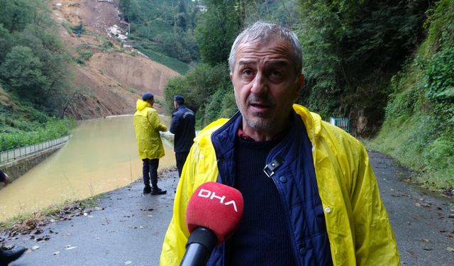 Rize'de heyelan; 2 boş ev toprak altında kaldı (2)