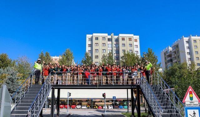 Selçuklu Trafik Eğitim Parkı trafikte bilinçli nesiller yetiştirmeye devam ediyor