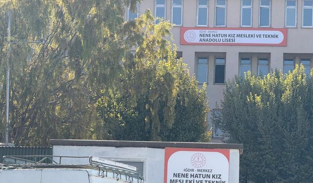 Iğdır'da 25 öğrenci, gıda zehirlenmesi şüphesiyle hastaneye kaldırıldı