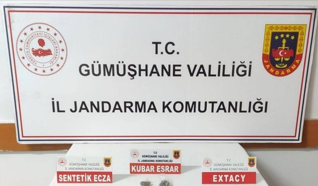 Jandarma, Rize’den Gümüşhane’ye uyuşturucu getirenleri yakaladı